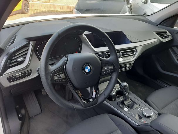 BMW 118i Advantage 103 kW image number 5