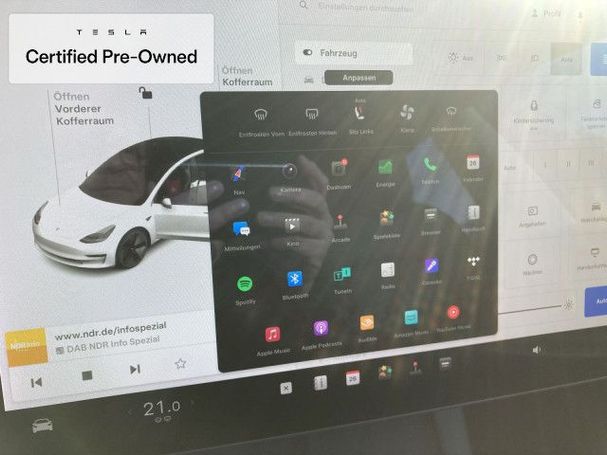 Tesla Model 3 Long Range AWD 258 kW image number 17