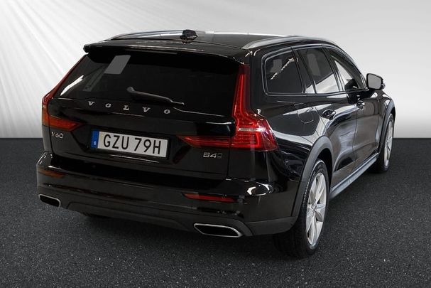 Volvo V60 Cross Country B4 AWD 147 kW image number 6