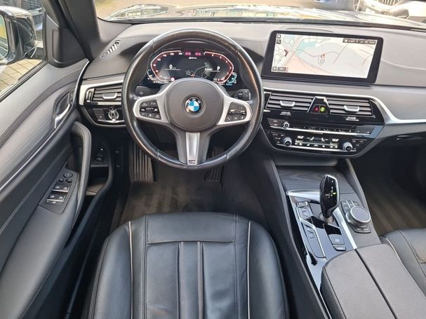 BMW 530 Touring xDrive 215 kW image number 11