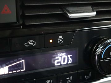 Car image 37