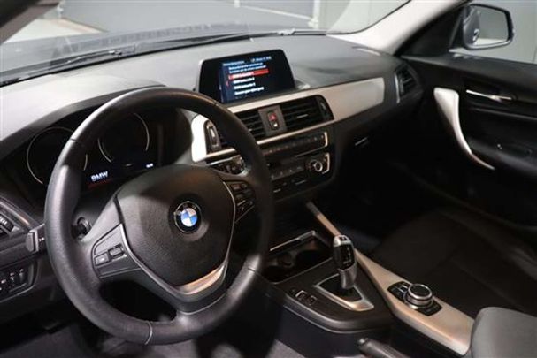 BMW 118i 100 kW image number 7