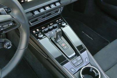 Car image 26