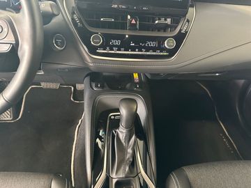 Car image 11