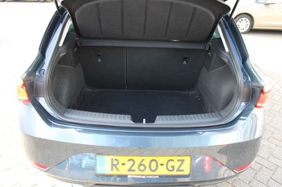 Car image 37