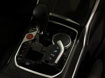 Car image 33