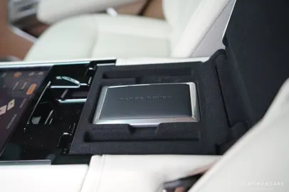 Car image 25