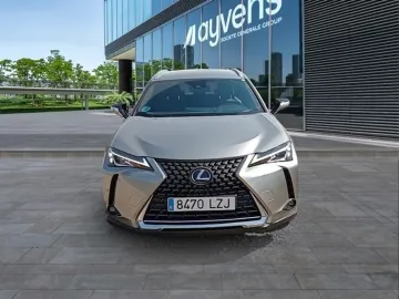 Car image 3