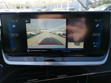 Car image 25