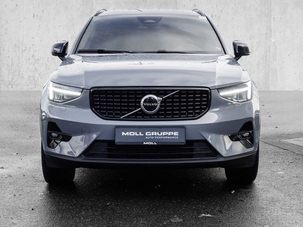 Volvo XC40 B3 Plus Dark 120 kW image number 3