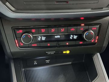 Car image 36