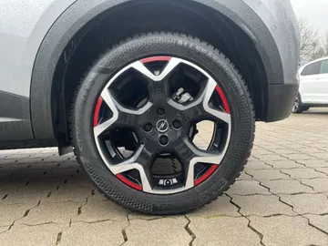 Car image 24
