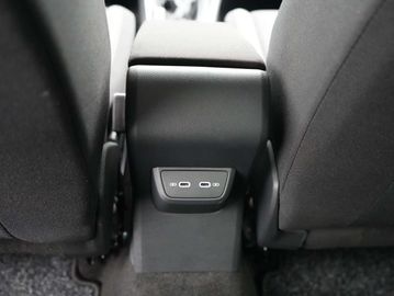 Car image 38