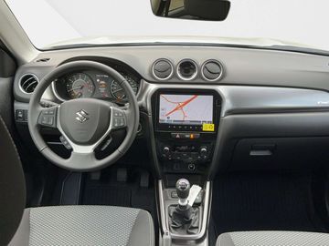 Car image 12