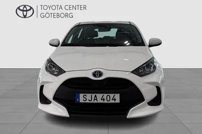 Car image 2
