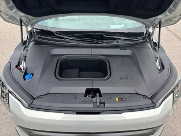 Car image 39
