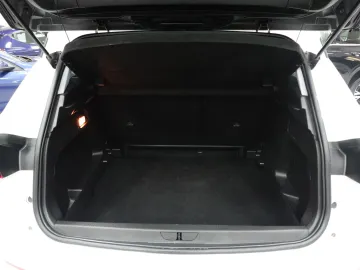 Car image 32