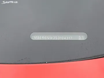 Car image 32