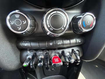 Car image 37