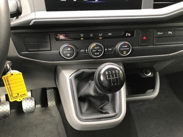 Car image 33