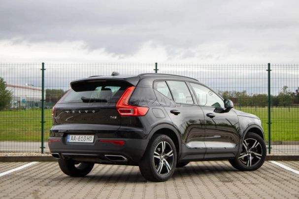 Volvo XC40 T4 140 kW image number 4