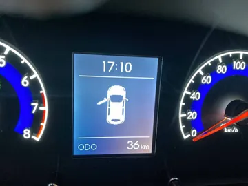 Car image 24
