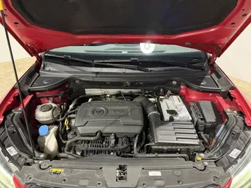 Car image 30