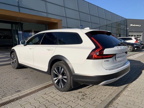 Volvo V90 Cross Country AWD 140 kW image number 6