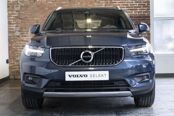 Volvo XC40 T2 Momentum 95 kW image number 7