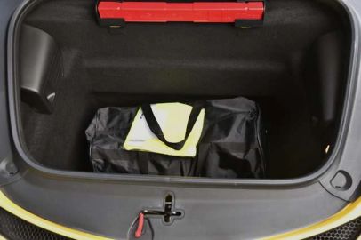 Car image 37