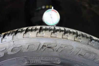 Car image 33
