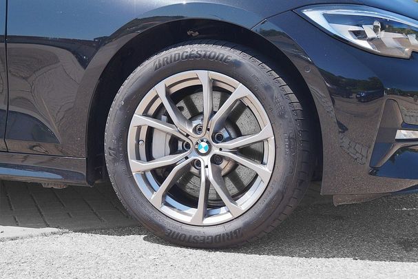 BMW 330 e M Sport 215 kW image number 5