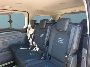 Car image 28