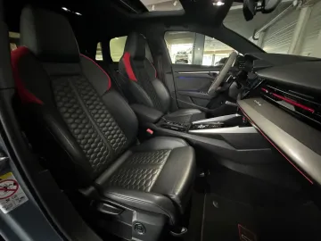 Car image 37