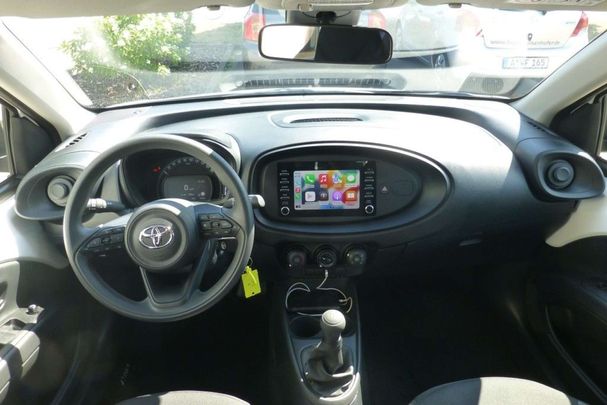 Toyota Aygo X 53 kW image number 4