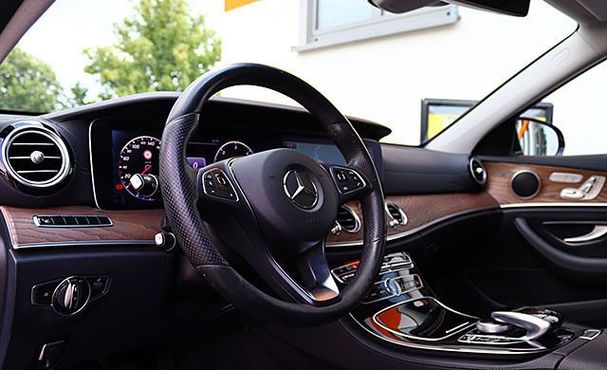 Mercedes-Benz E 350 d T 190 kW image number 7