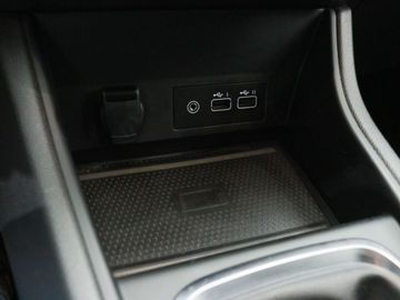 Car image 37