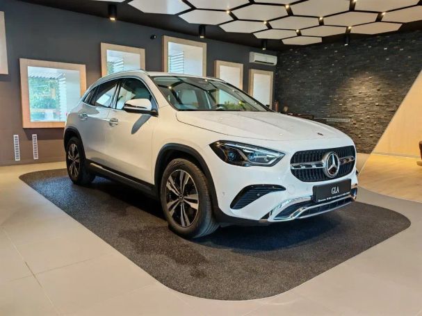 Mercedes-Benz GLA 200 120 kW image number 1