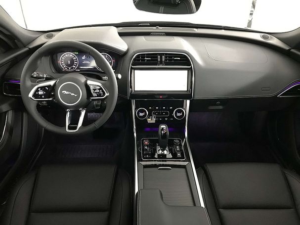 Jaguar XE 150 kW image number 5