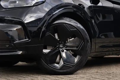 Car image 45