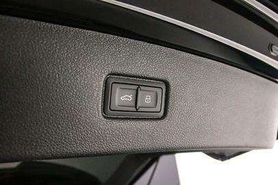 Car image 47