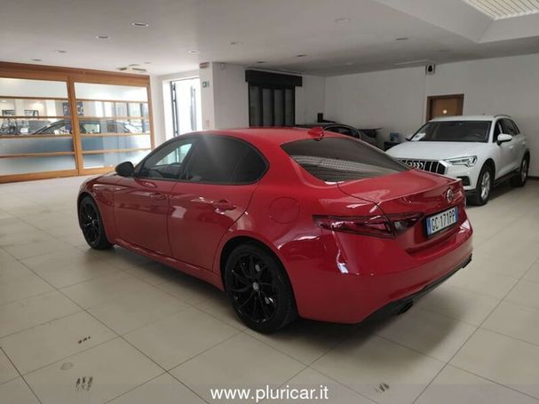 Alfa Romeo Giulia 2.2 AT8 140 kW image number 6