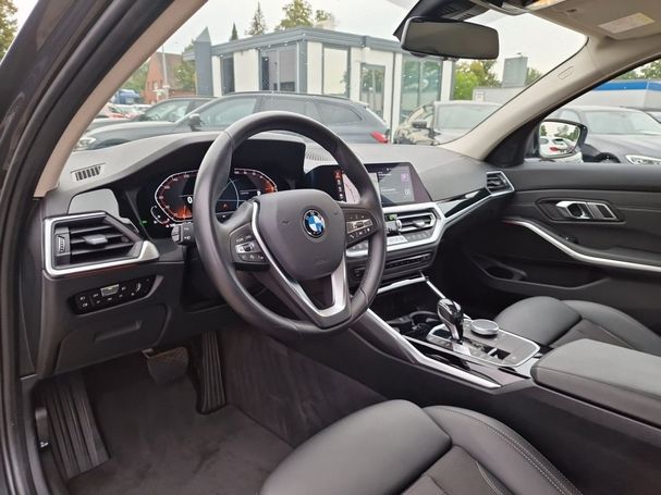 BMW 330i 190 kW image number 11