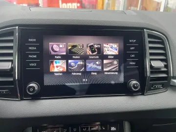 Car image 26