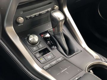 Car image 30