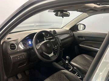 Car image 10