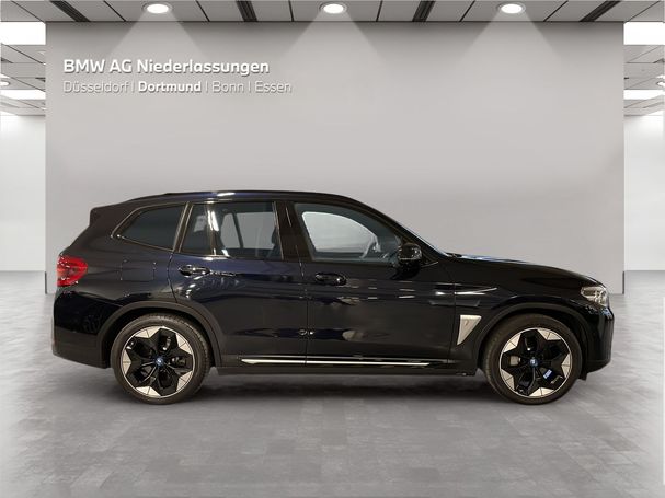 BMW iX3 210 kW image number 3