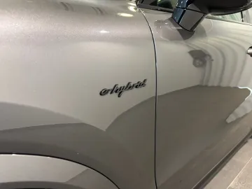 Car image 29