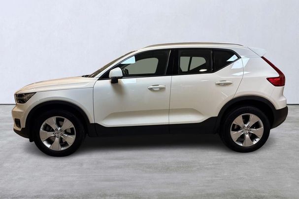 Volvo XC40 T4 AWD Momentum 141 kW image number 5