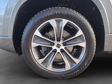 Car image 22